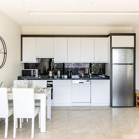 Apartamento Seafront 1 Bedroom - Sea View Balcony - New Building *
