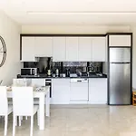 Lägenhet Seafront 1 Bedroom - Sea View Balcony - New Building *