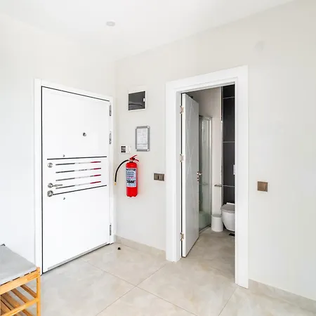 The Blue Tide - 1 Bedroom - Bills Included