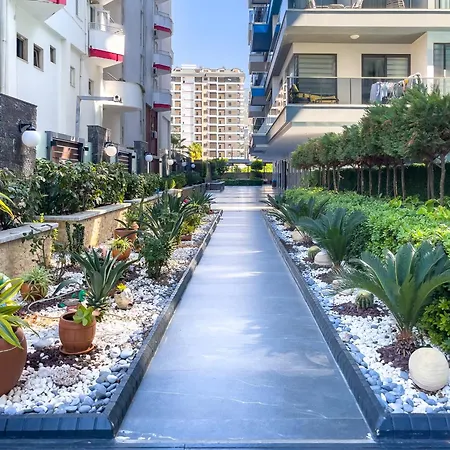 Seafront 1 Bedroom - Sea View Balcony - New Building Аланія