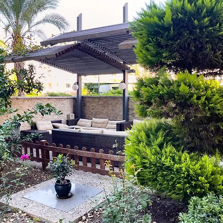 Seafront 1 Bedroom - Sea View Balcony - New Building Апартаменти *