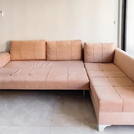 Апартаменти Seafront 1 Bedroom - Sea View Balcony - New Building