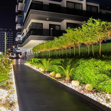 Апартаменты Seafront 1 Bedroom - Sea View Balcony - New Building *