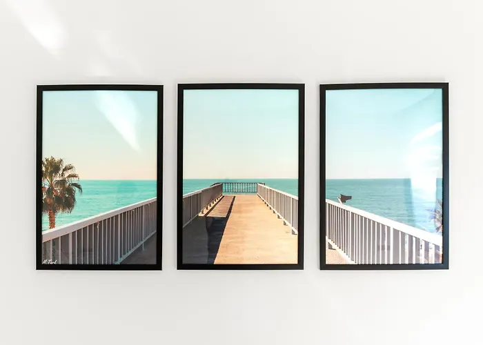 Апартаменты Seafront 1 Bedroom - Sea View Balcony - New Building