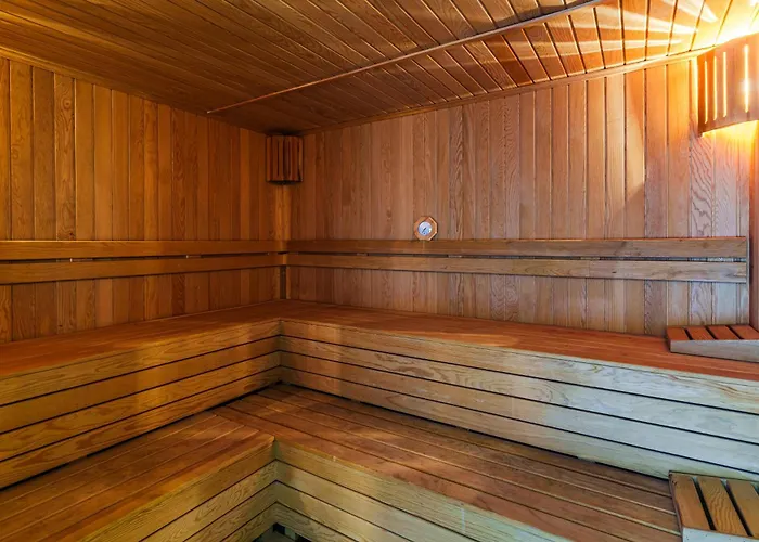 Апартаменты Seafront 1 Bedroom - Sea View Balcony - New Building *